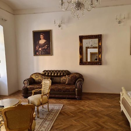 Apartmany Svaeta Barborka บันสกา ชีอาว์นีซา ภายนอก รูปภาพ