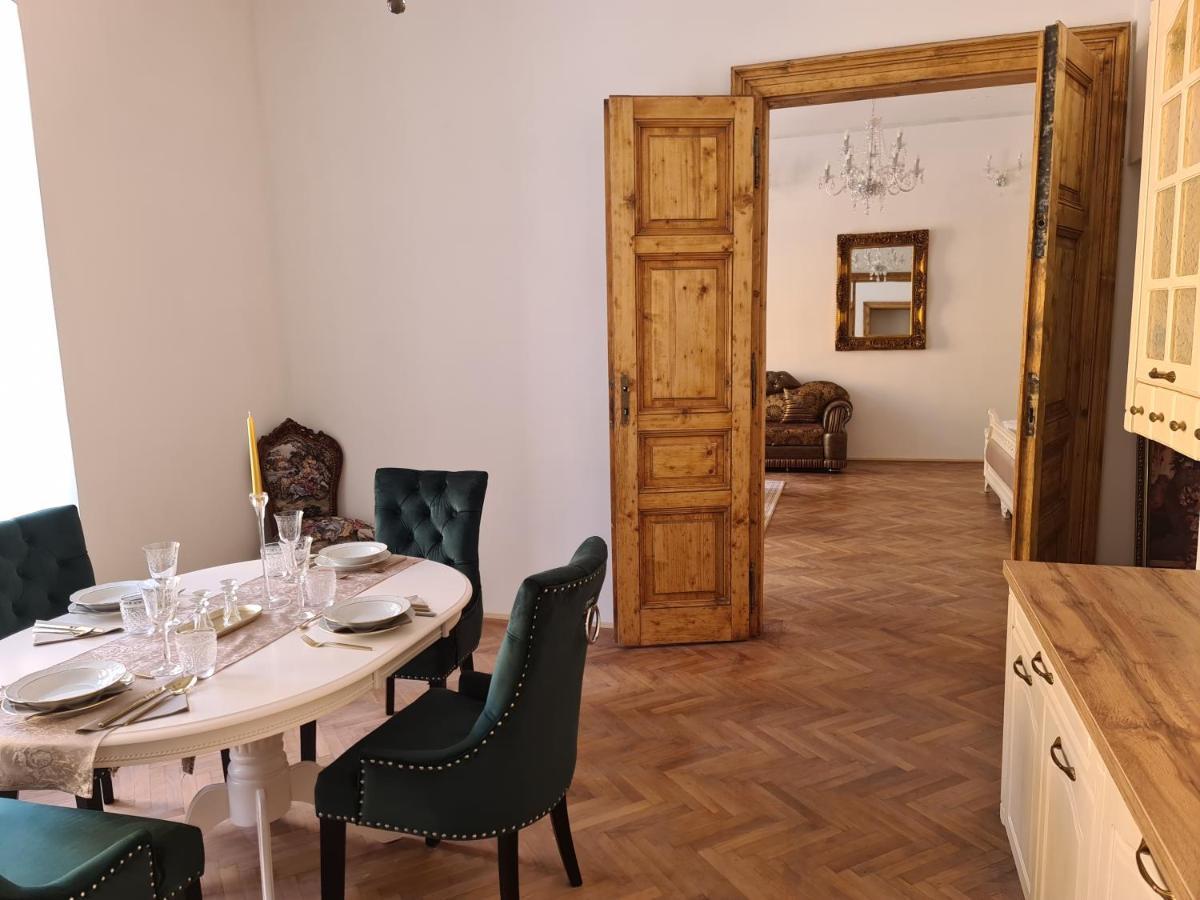 Apartmany Svaeta Barborka บันสกา ชีอาว์นีซา ภายนอก รูปภาพ